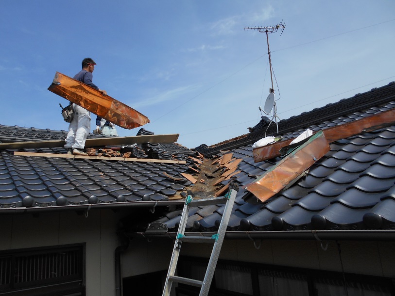 既存の板金を撤去します！！