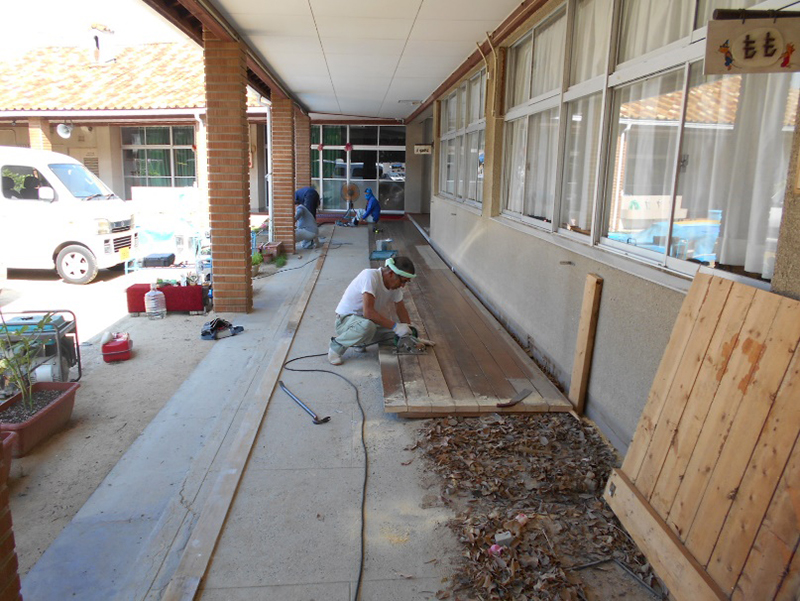 某幼稚園・外廊下改修工事！！