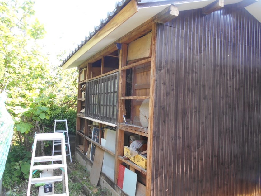 西面も解体後、鼻隠しと軒天を張替えました！！