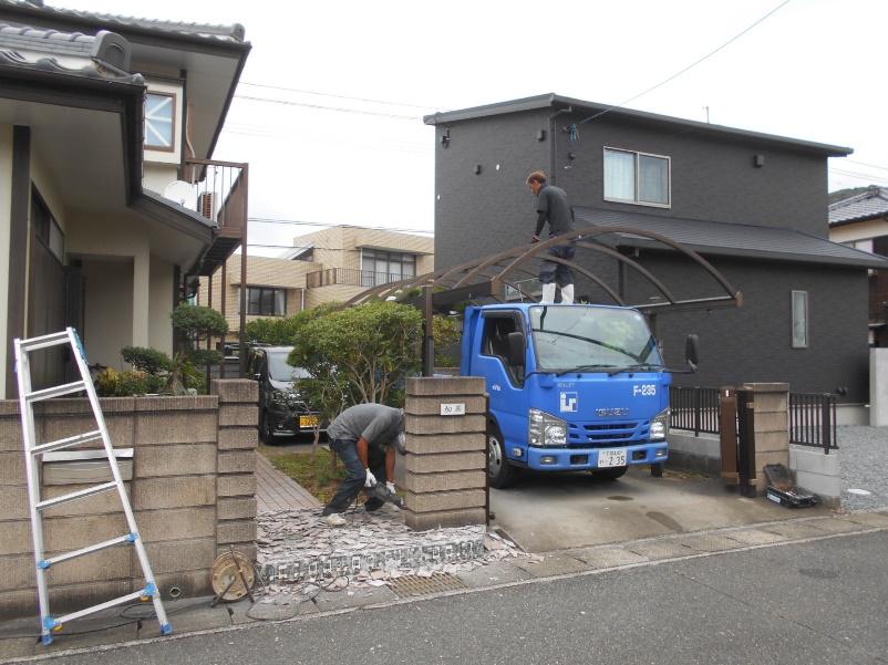 門廻りの解体をします！！