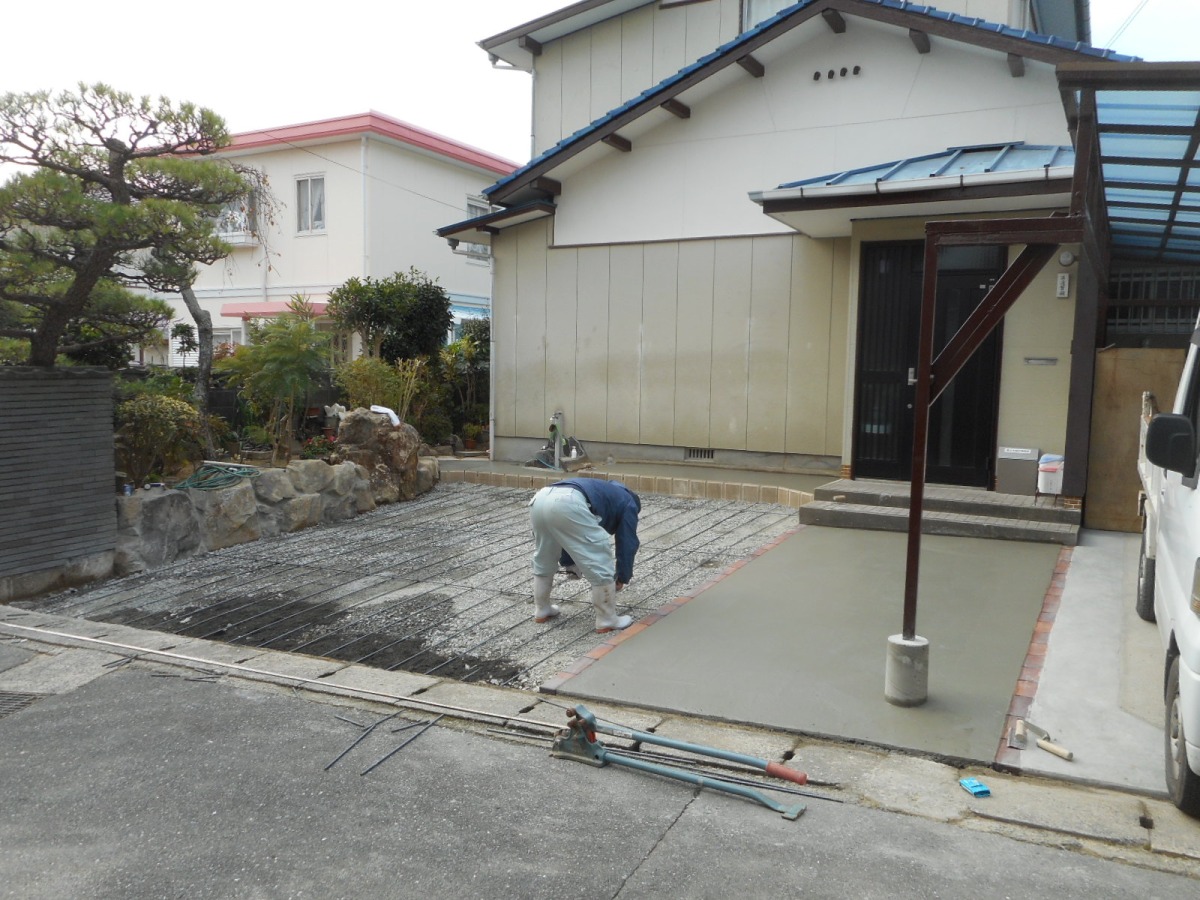 駐車場部分の鉄筋施工