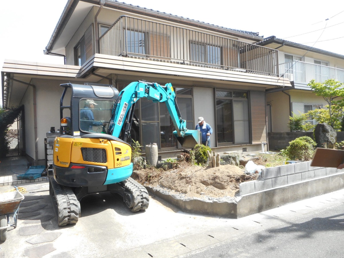 植木、庭石、土の運びだし