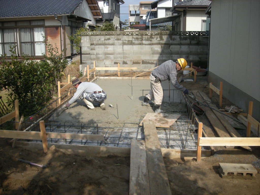 ベタ基礎の生コン打設