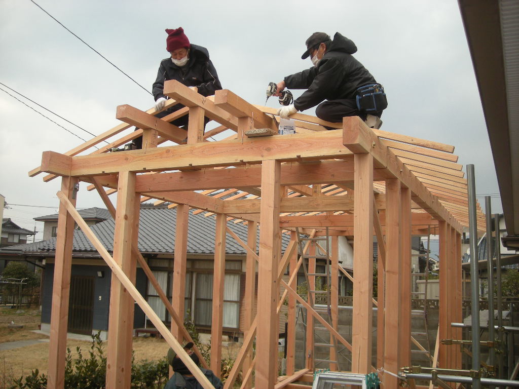 屋根タル木施工
