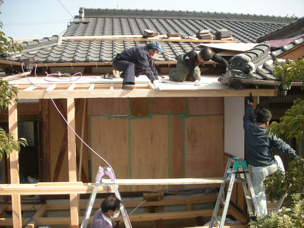 屋根タル木＆コンパネ施工
